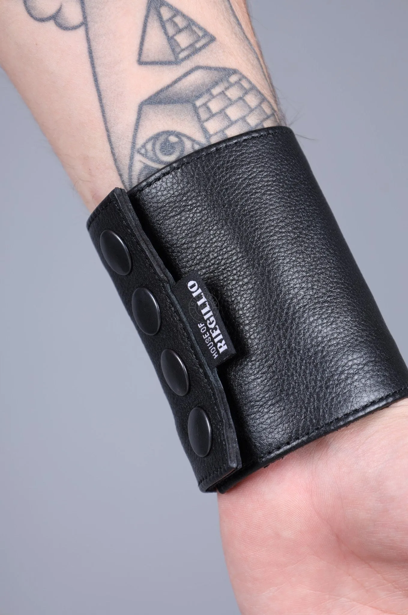 Black Leather Puppy Wrist Wallet - Jeans Blue