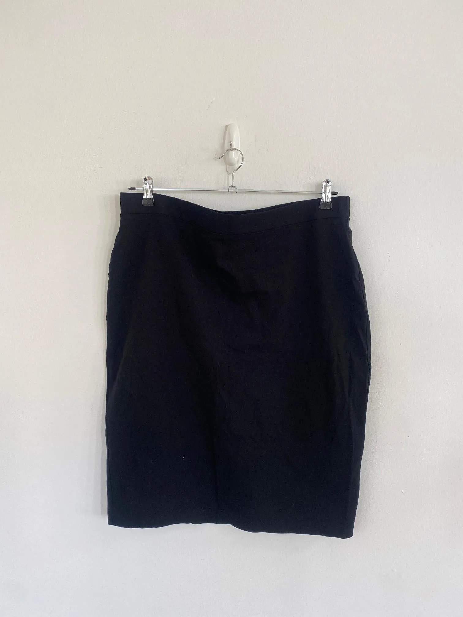 Black Pencil Skirt, Dorothy Perkins, Size 18 (Viscose, Nylon, Elastane)