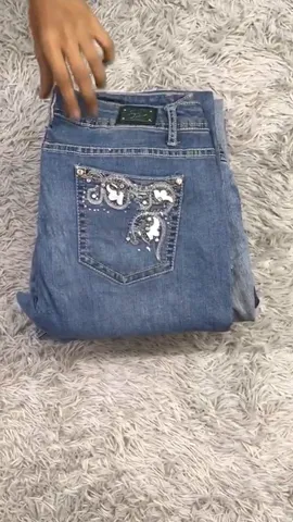 Elegant Back pockets flare jeans