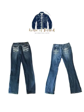 Elegant style of flare jeans
