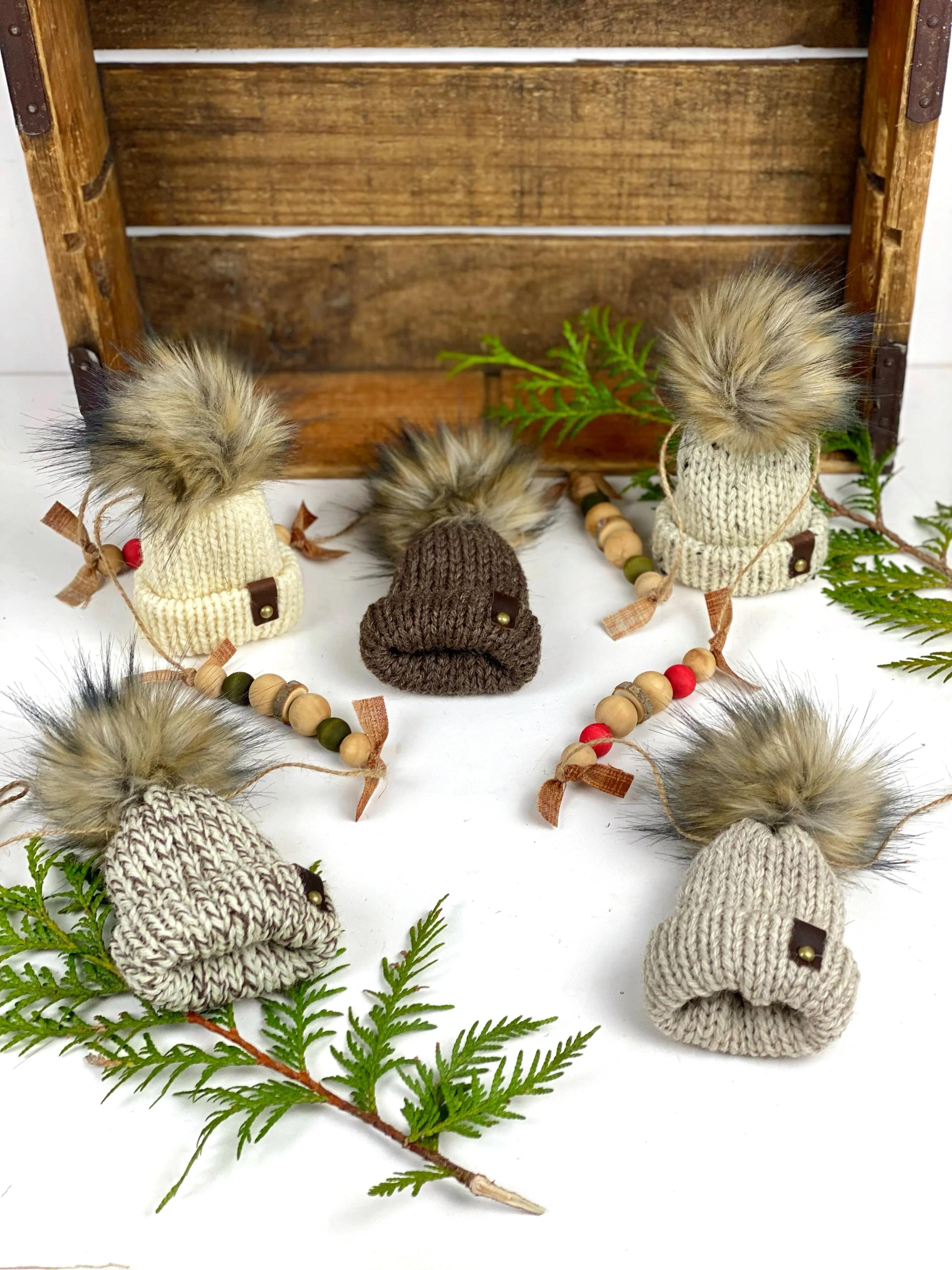 Fishermens Wool Mini Knit Hat Ornament Garland, Folded Brim Tiny Hat Ornaments, Miniature Beanie Christmas Garland Decor, Holiday Decorations