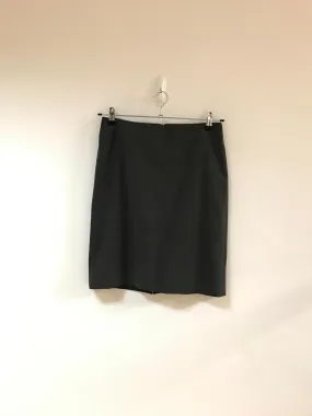 Grey knee length pencil skirt, Uniqlo, Size 10 (Polyester, Polyester, Viscose, Elastane)