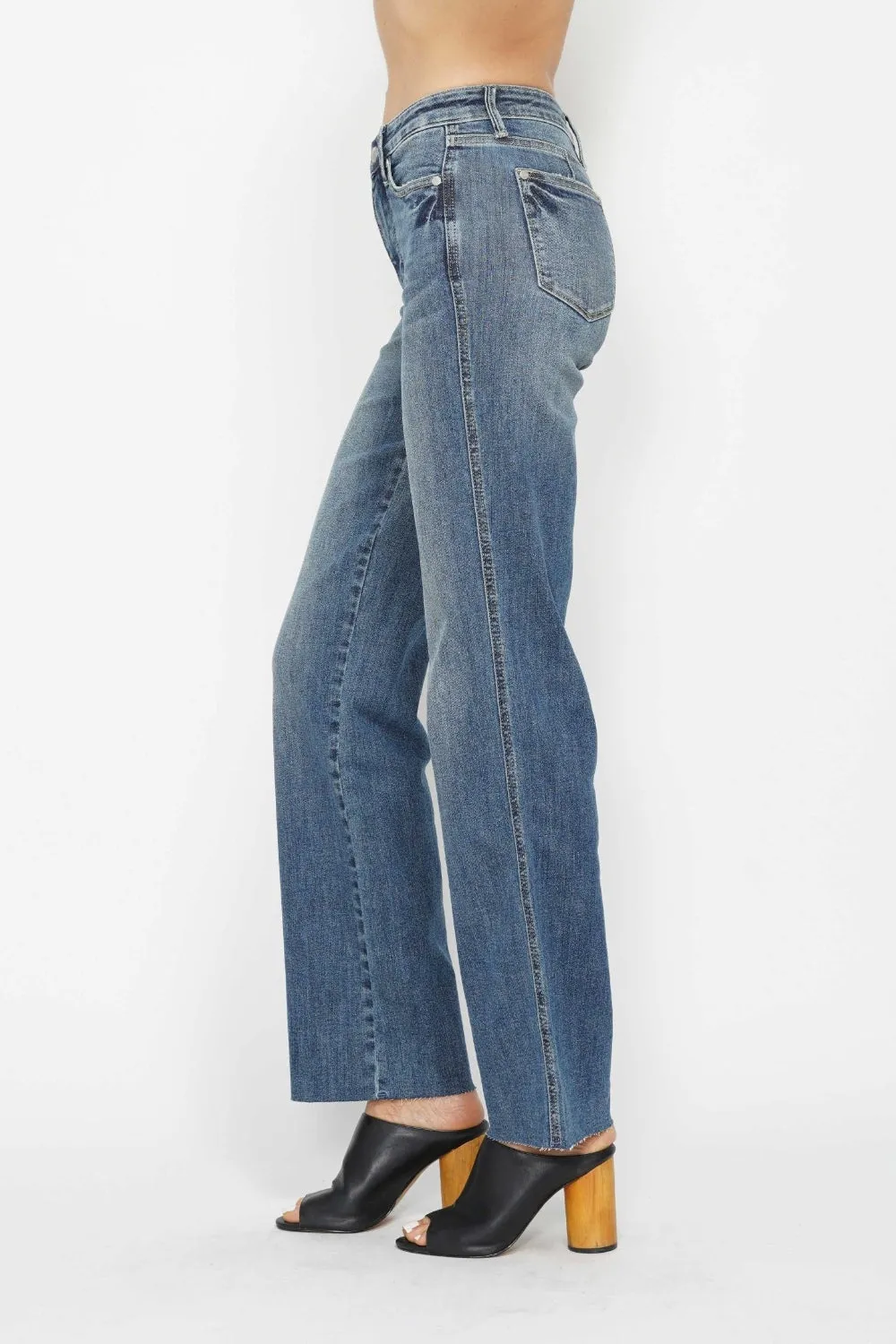 Judy Blue Mid Rise Tummy Control Straight Jeans