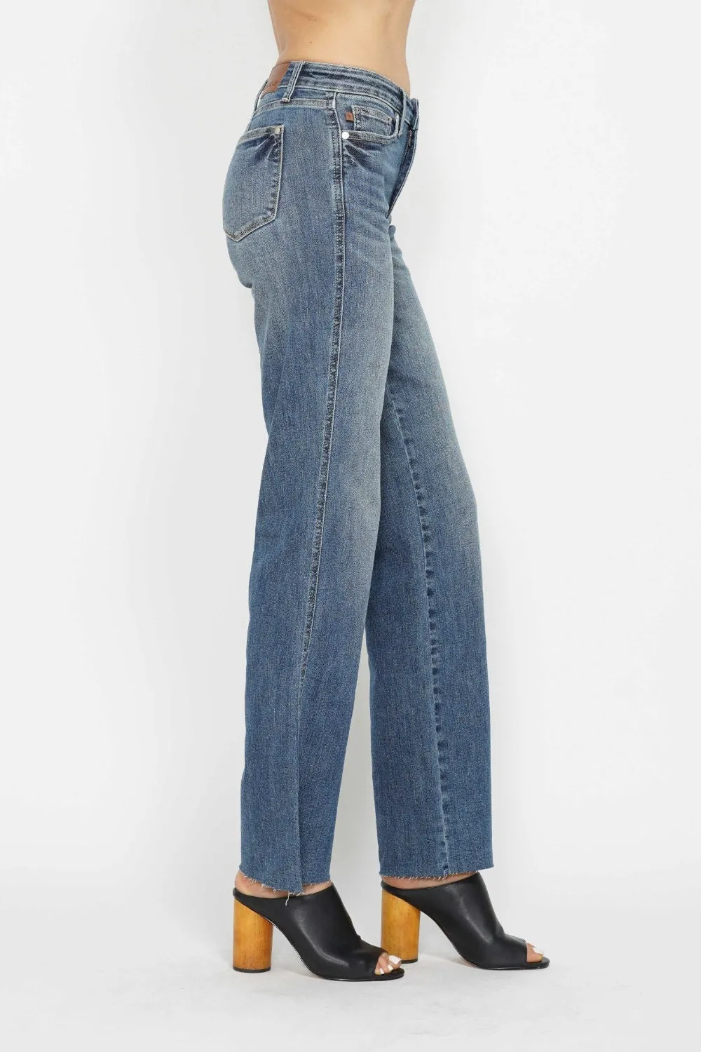 Judy Blue Mid Rise Tummy Control Straight Jeans