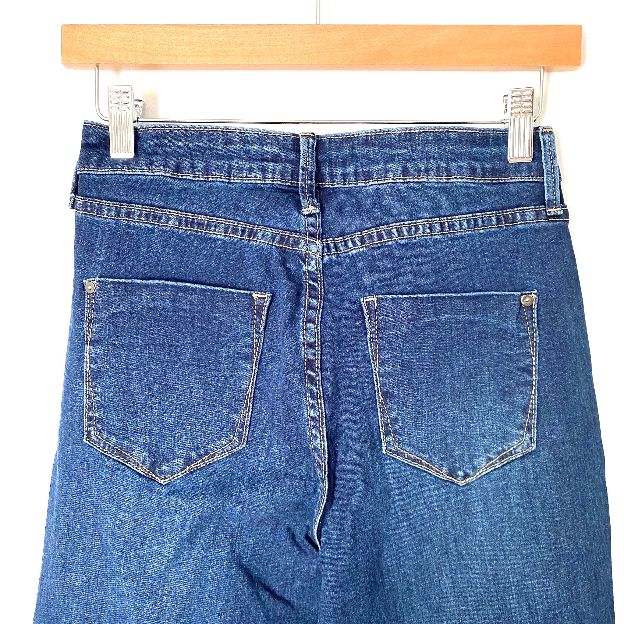JUSTFAB Dark Wash Super Flare Jeans NWT- Size 27 (Inseam 33.5")