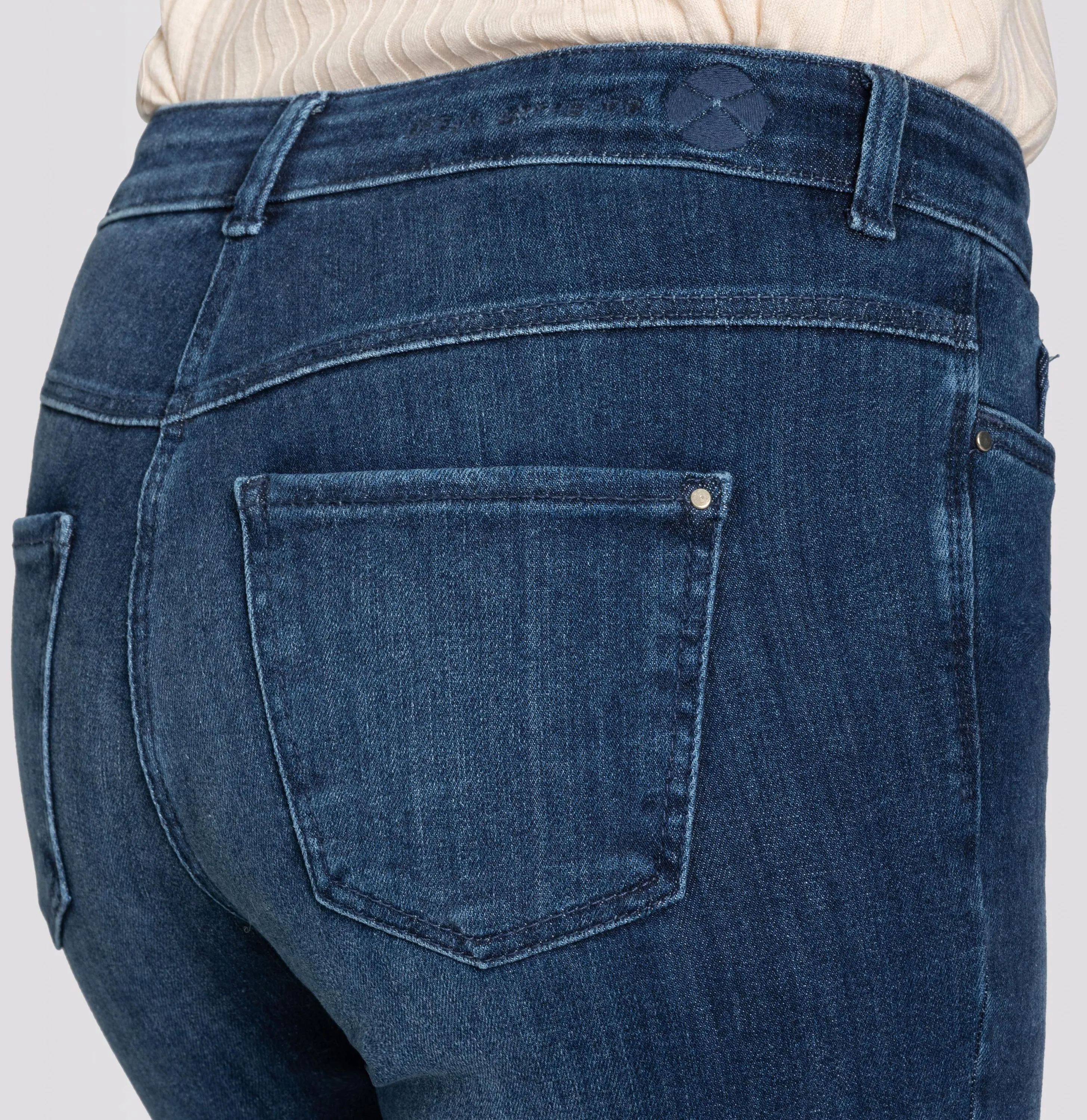 Mac Damen Hose Denim Jeans Dream Boot Authentic Art.Nr.0358L542990 D574