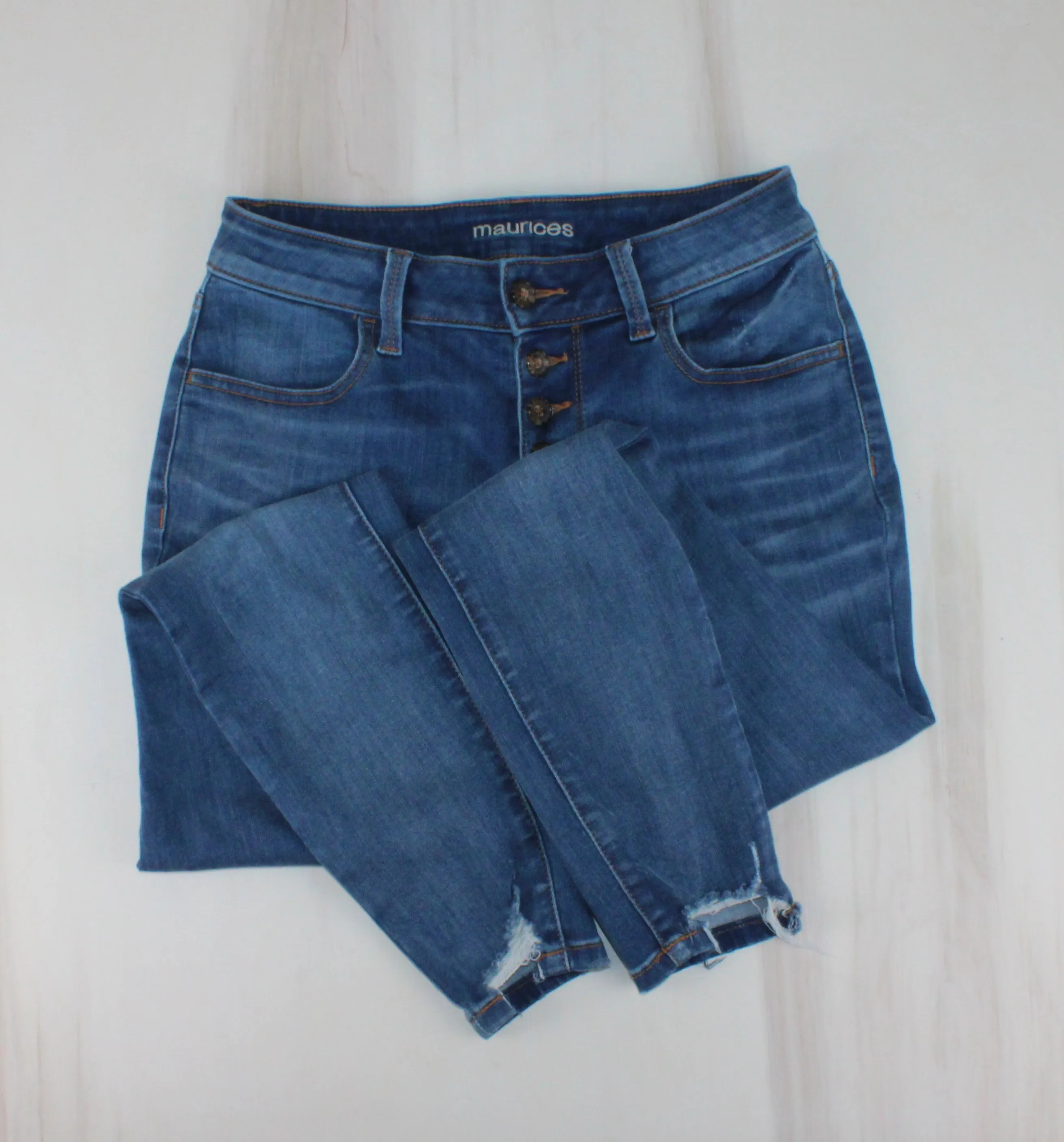 MAURICES JEANS WITH BUTTONS LADIES SMALL PRE-LOVED