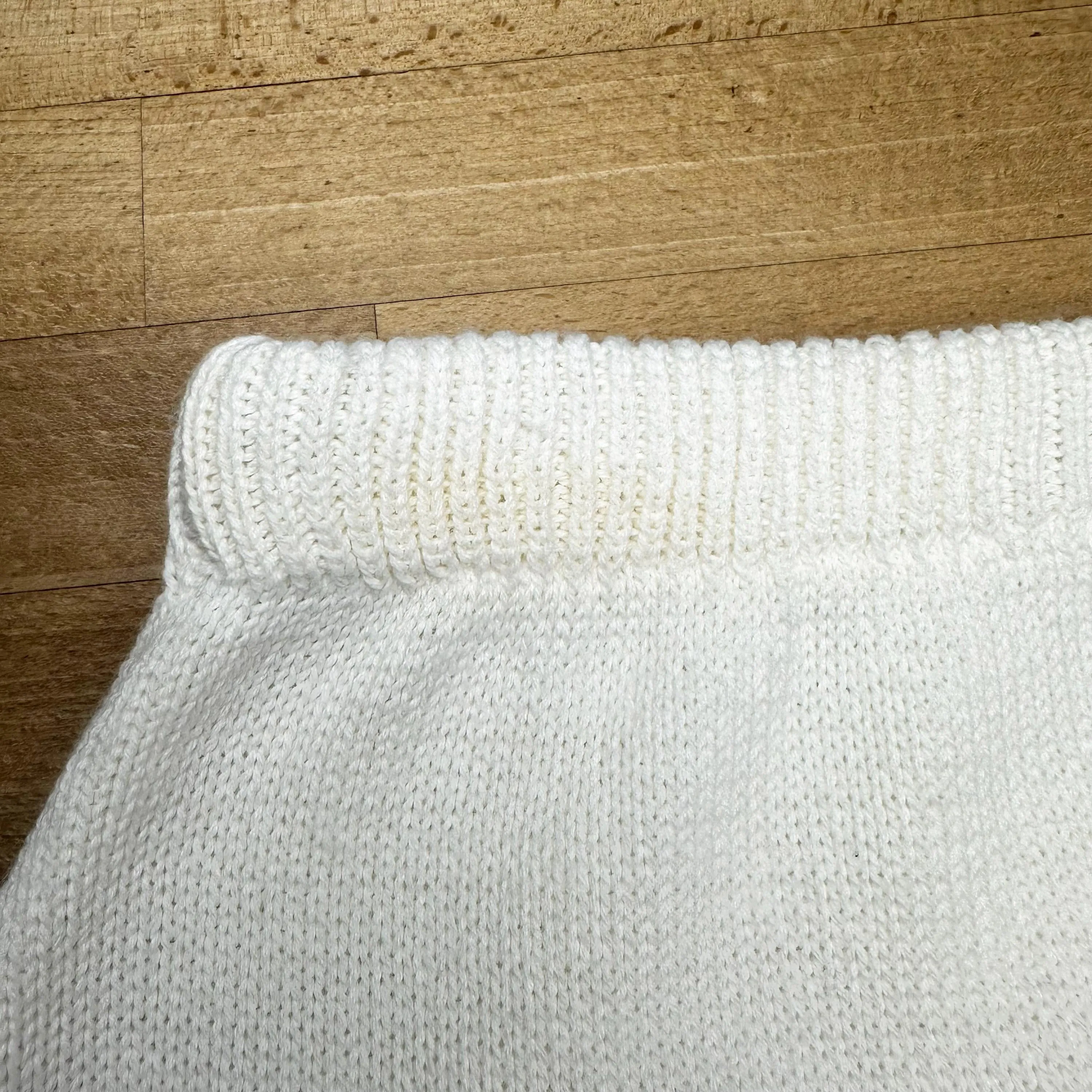 Med-Lrg 90s White Pointelle Knit Mini Skirt