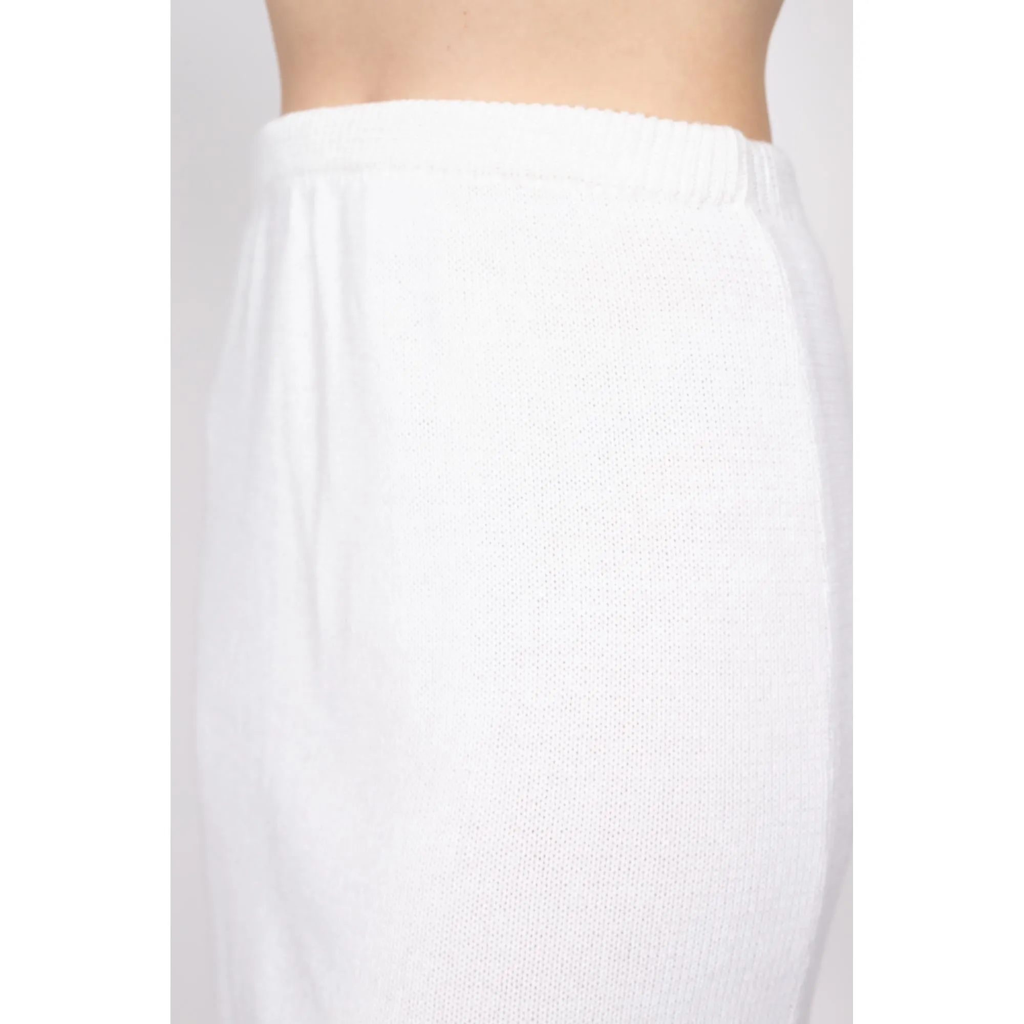 Med-Lrg 90s White Pointelle Knit Mini Skirt