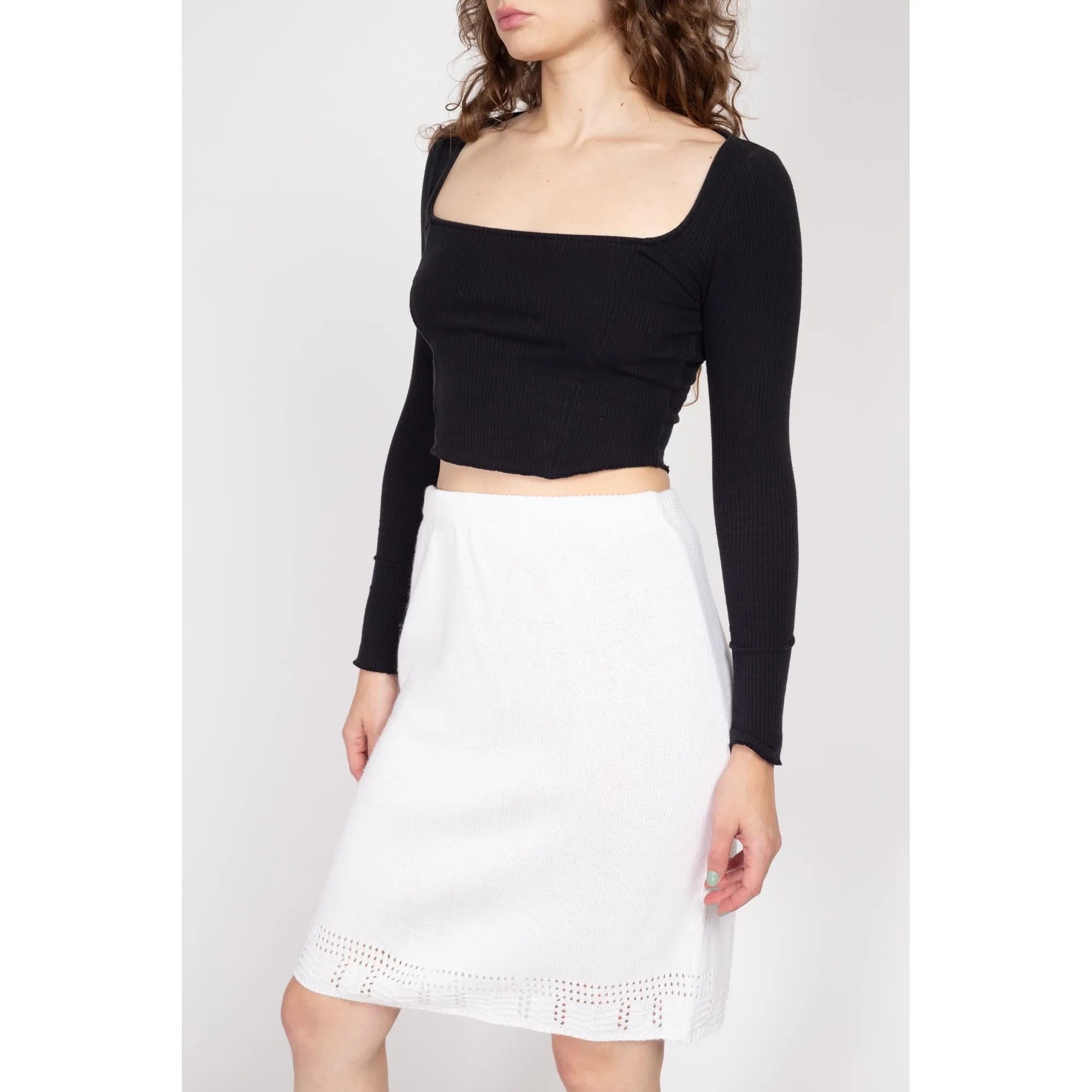 Med-Lrg 90s White Pointelle Knit Mini Skirt
