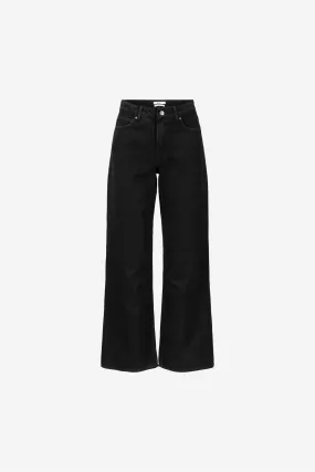 Reign Jean Black