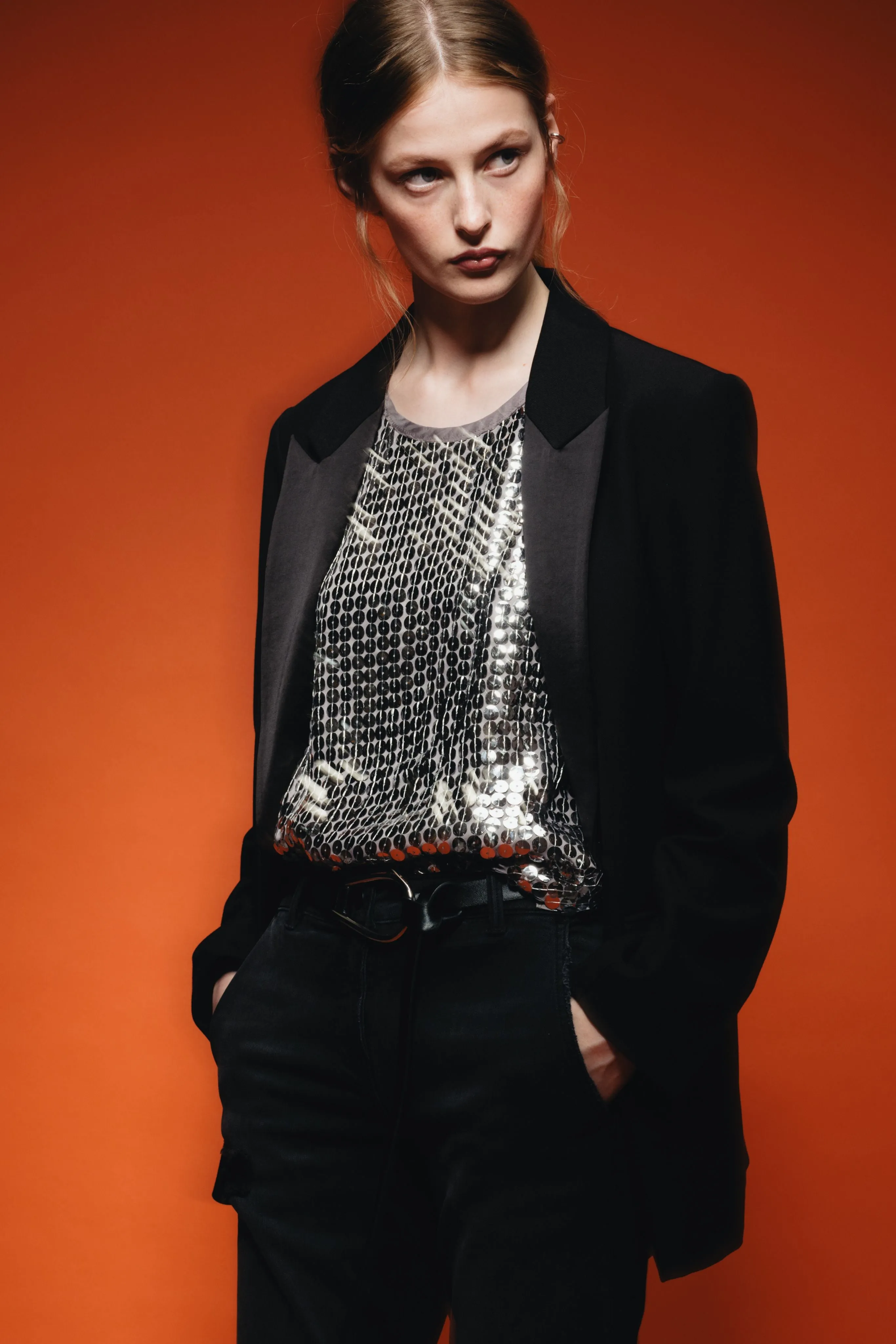 Saint Art New York - Kamila Disk Top in Silver