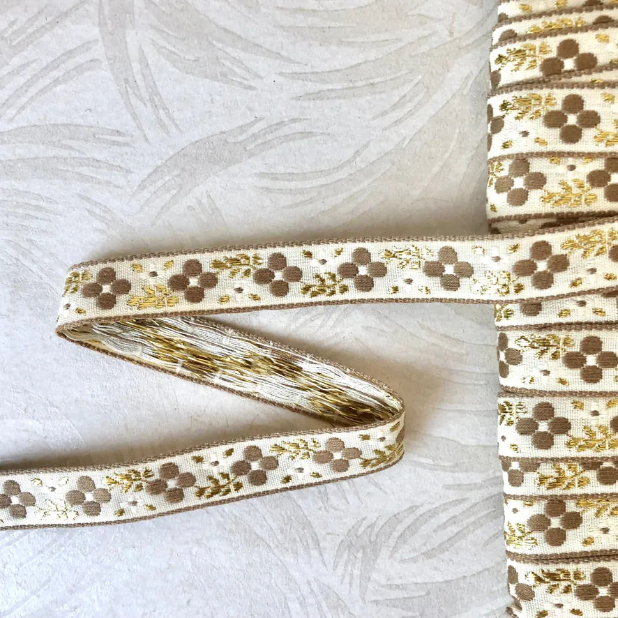 Simple Flower With Metallic Leaves Jacquard Ribbon - Vintage