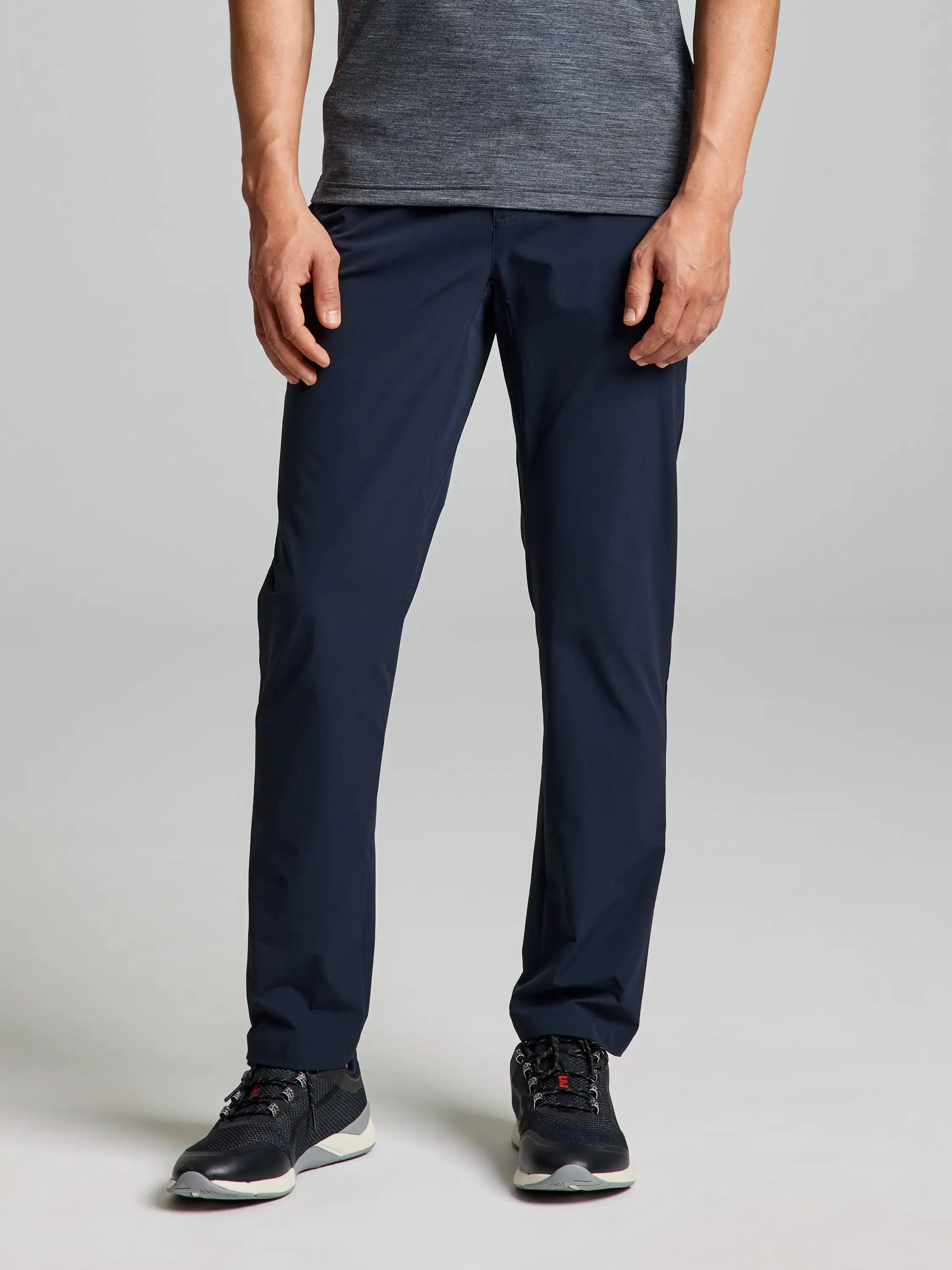 TECH CHINO PANT