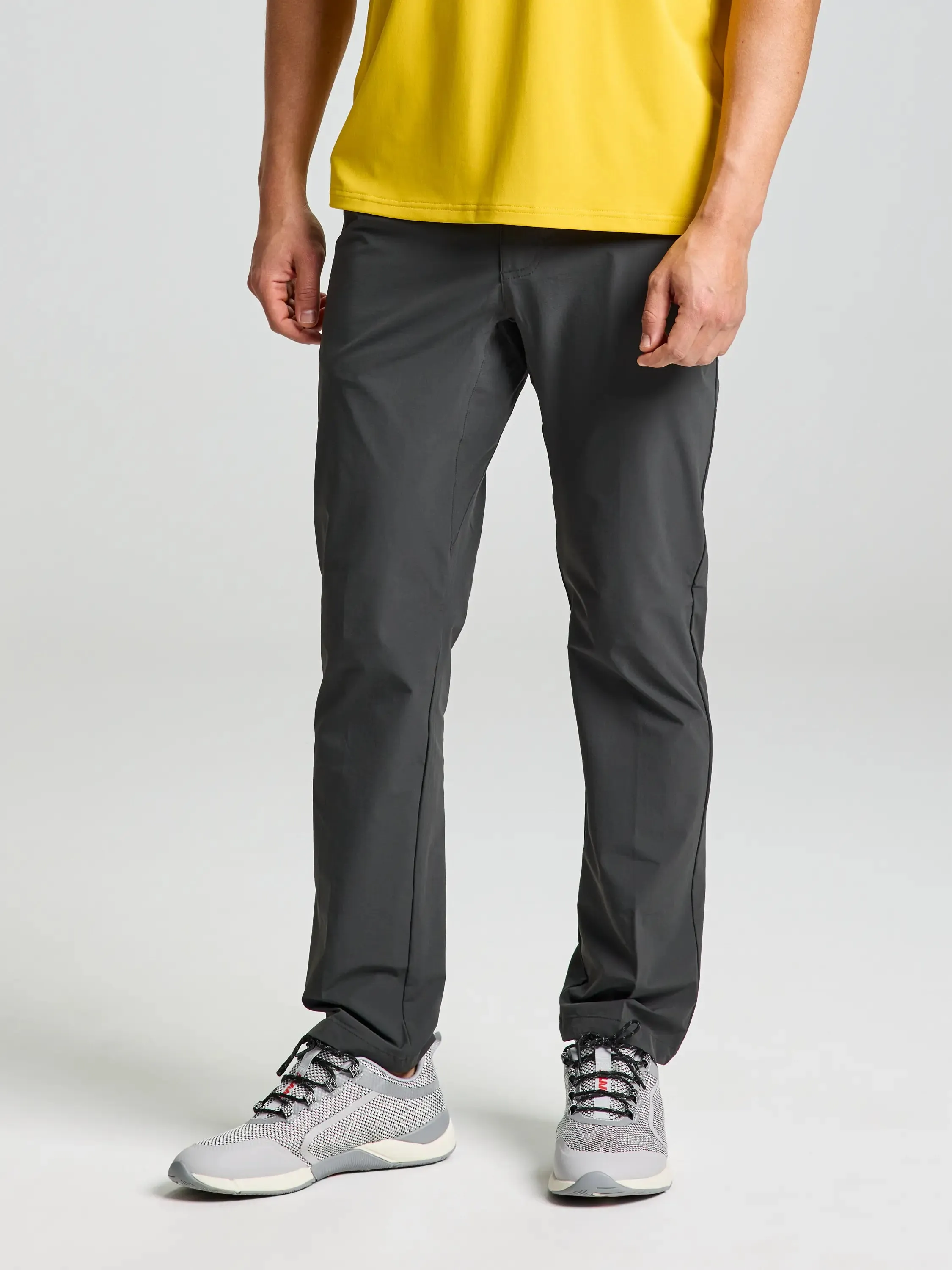 TECH CHINO PANT