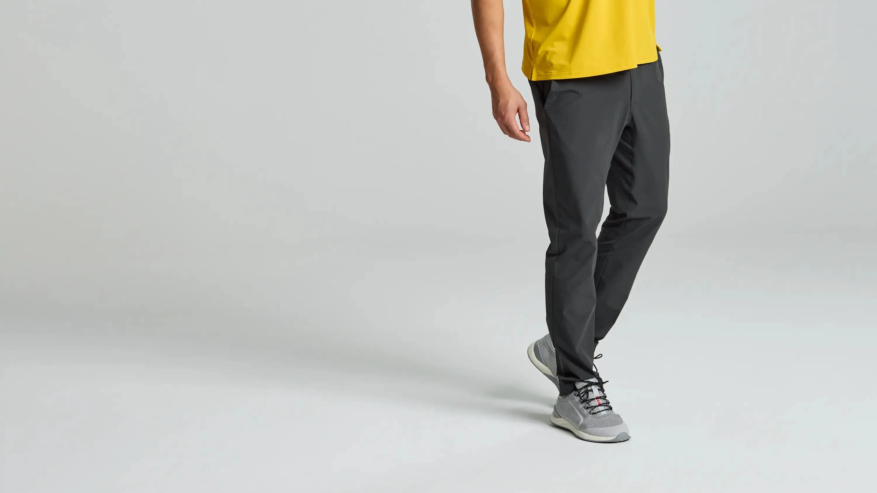 TECH CHINO PANT
