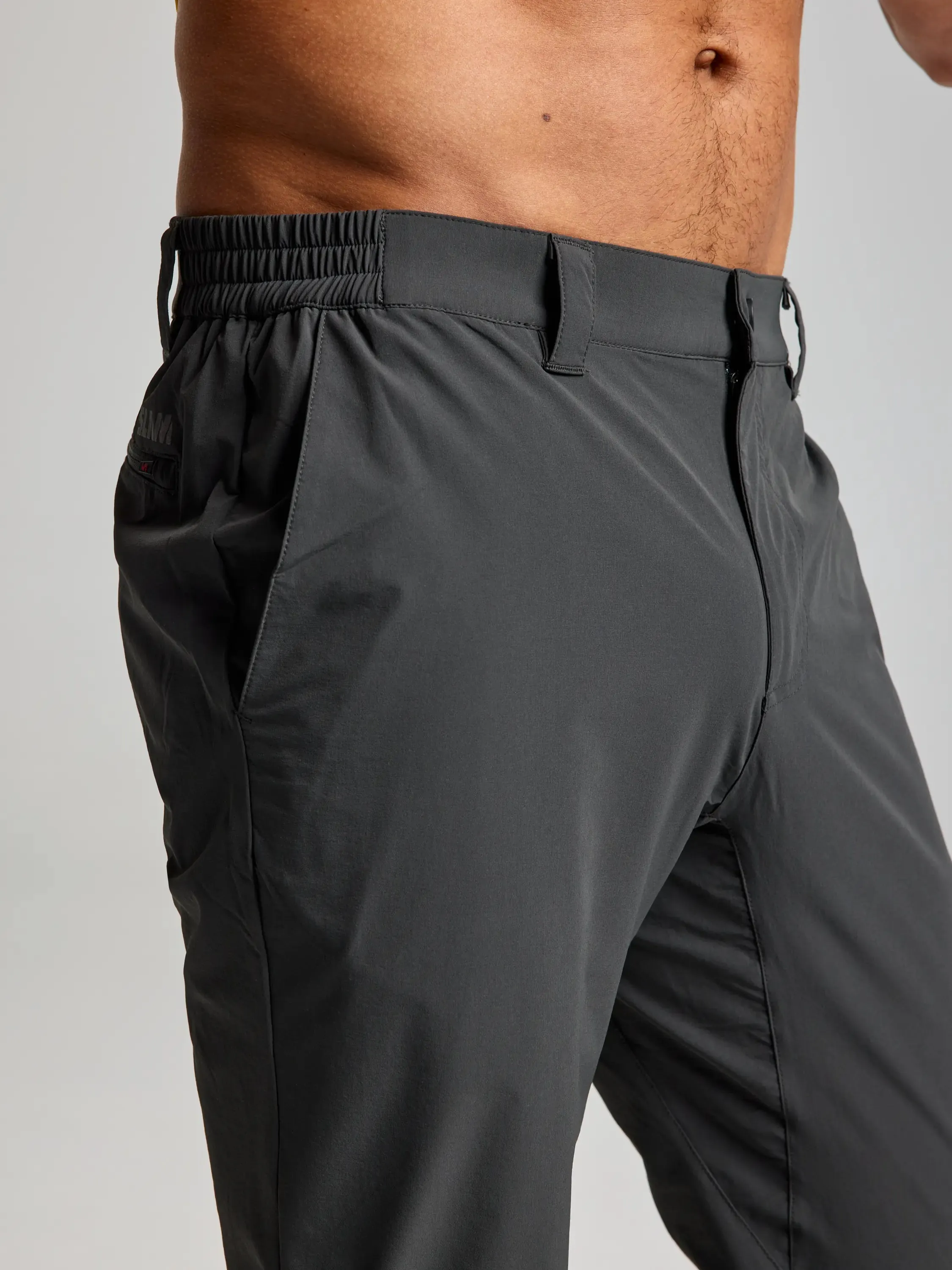 TECH CHINO PANT