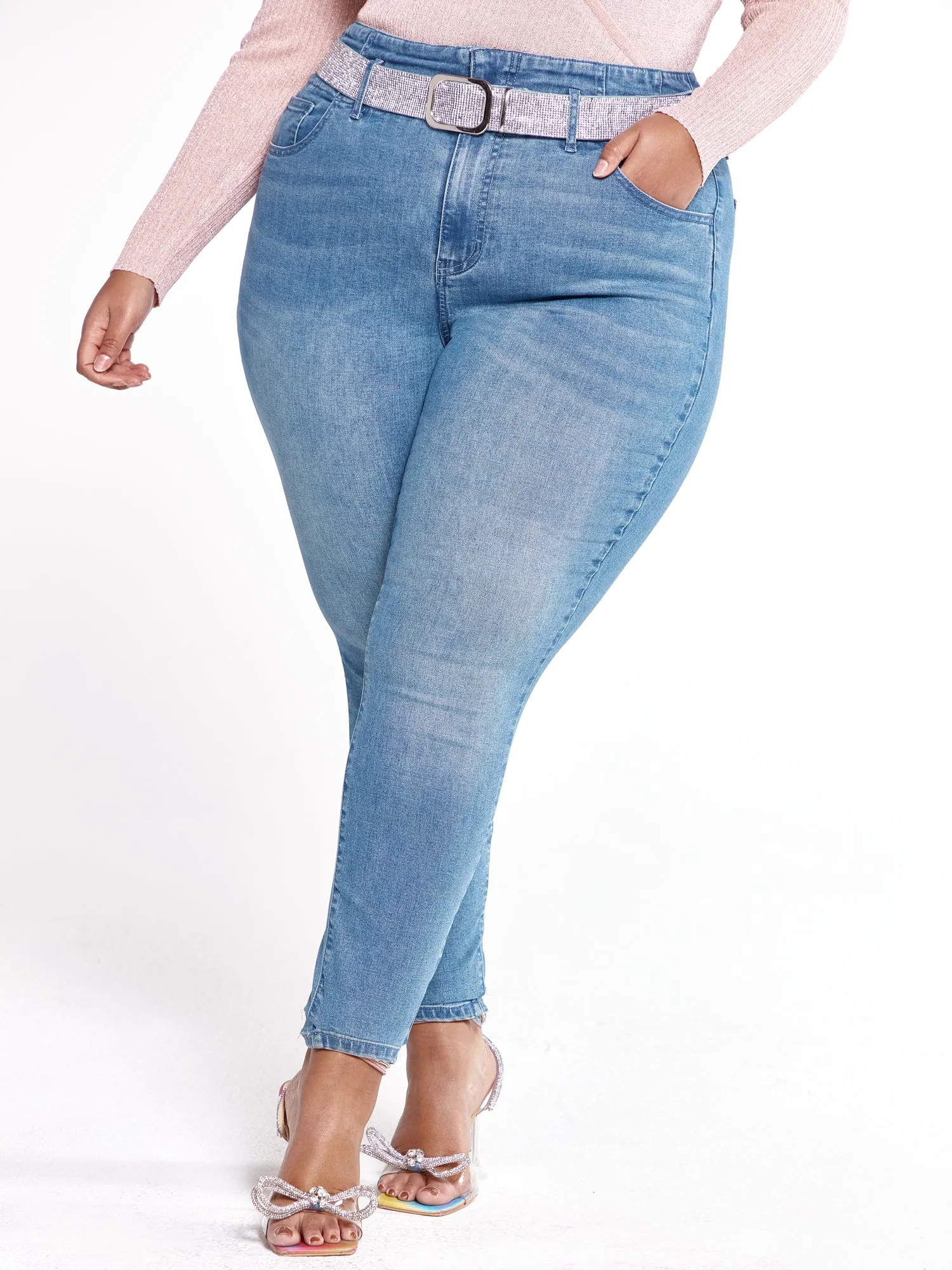 The Off Duty Ultra High Rise Skinny Jeans in Dark Blue Wash